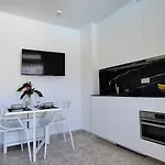 Golden Solymar Apartament