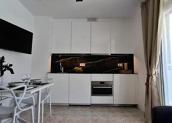 Golden Solymar Appartement *